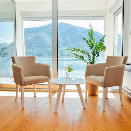 Sea View Apartment For 4 โกตอร์ ภายนอก รูปภาพ