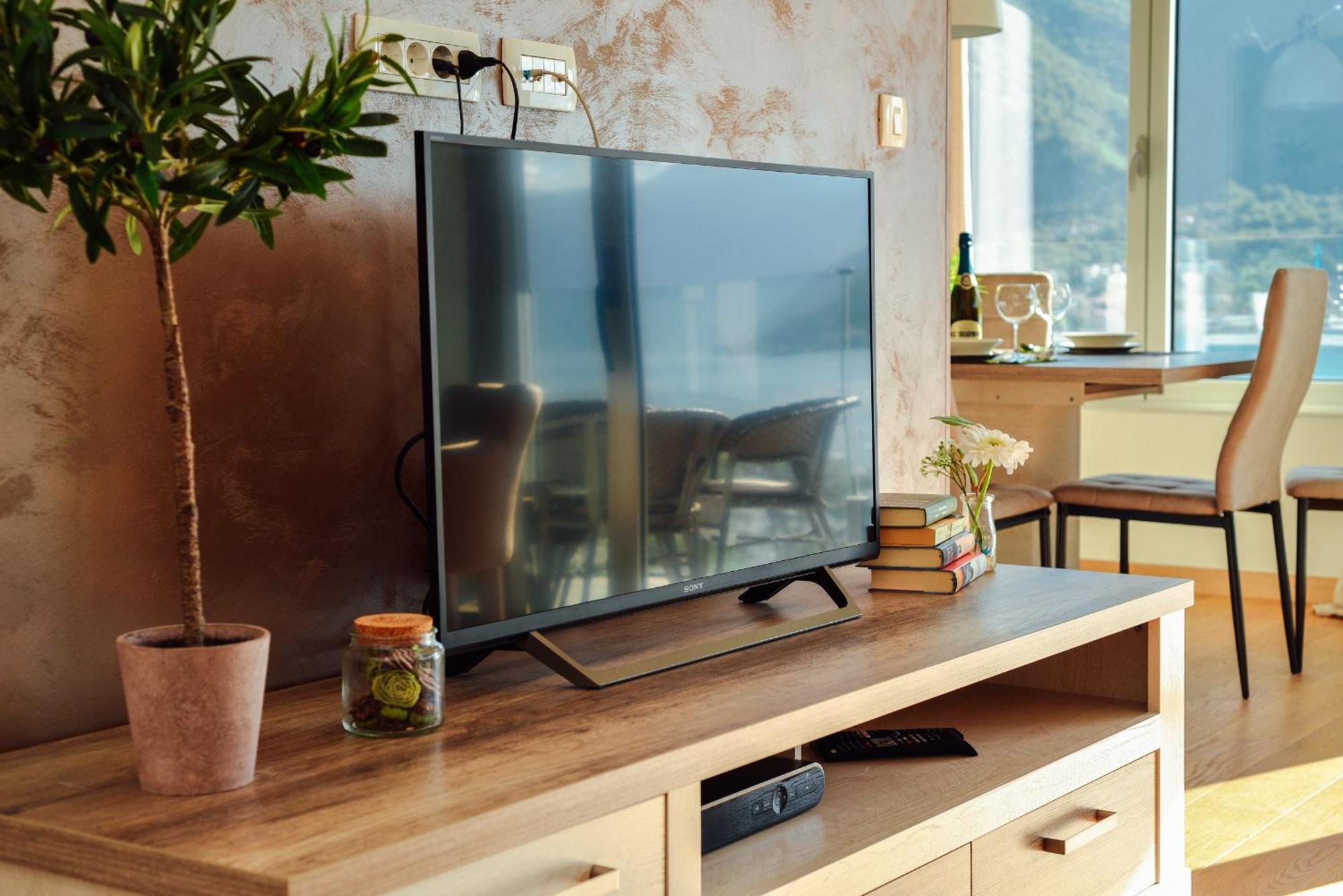 Sea View Apartment For 4 โกตอร์ ภายนอก รูปภาพ