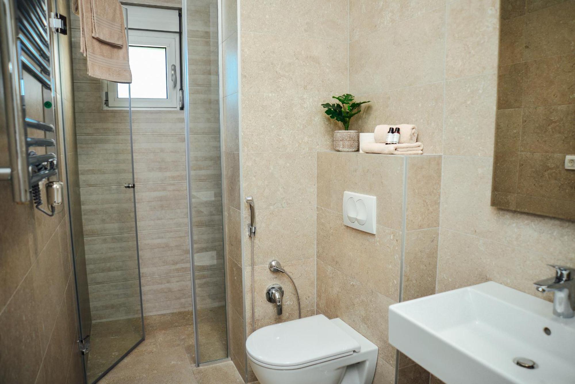 Sea View Apartment For 4 โกตอร์ ภายนอก รูปภาพ